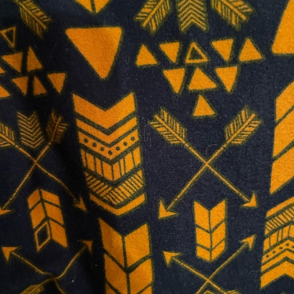 💙💛 Lularoe Leggings 💛💙 - Picture 2 of 3